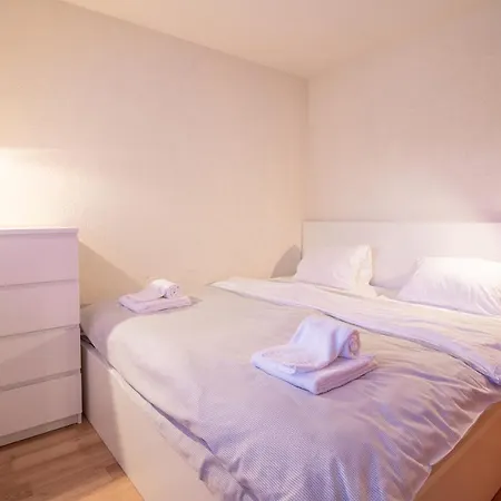 アパート Rothornblick 57 By